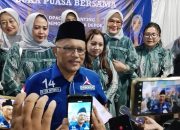 Edi sitorus Ketua DPC Partai Demokrat Mengikuti Acara Buka Puasa Bersama di Kantor DPC Kota Depok