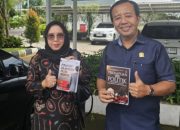 Legislator dari Partai Persatuan Pembangunan (PPP) dan PSI  Menghadirkan buku  Sistem Politik Indonesia Sebagai Kontribusi Intelektual , Kesadaran, dan Daya Guna Perpolitikan di Kota Depok